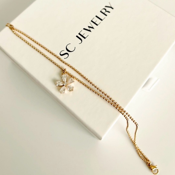 Flower Bracelet | 18K Gold Plated Beaded Chain with Zircon | Luxury Jewelry - Picture 4 of 9